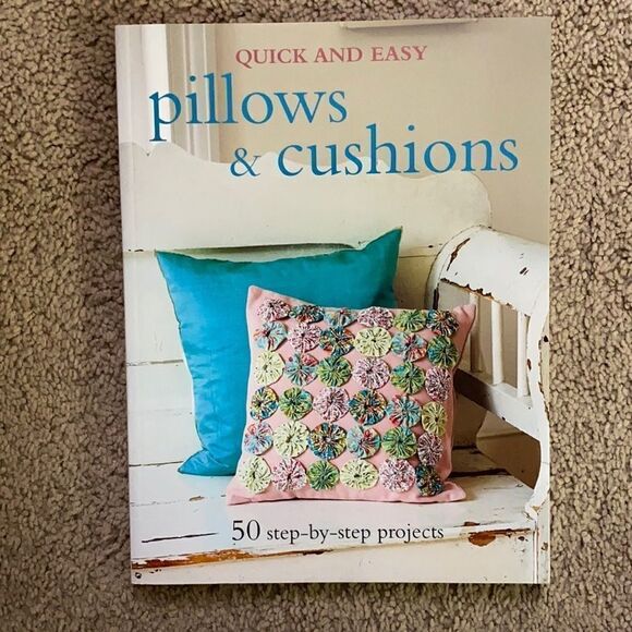Pillows & Cushions How-To Book - Picture 1 of 1